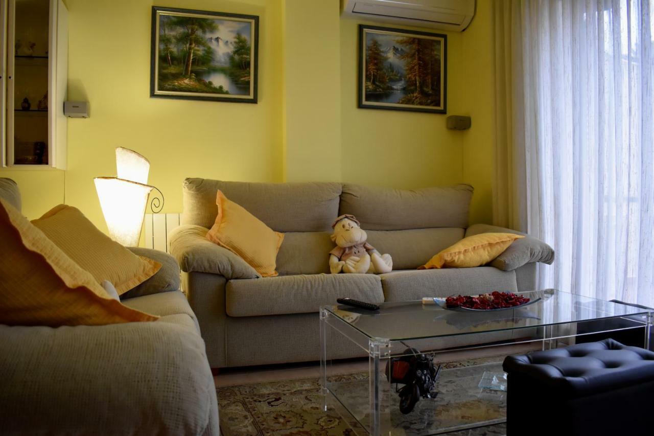 Magnolia, Habitacion Matrimonial Con Bano Uso Privado, En Casa Compartida Apartment Palafrugell Bagian luar foto