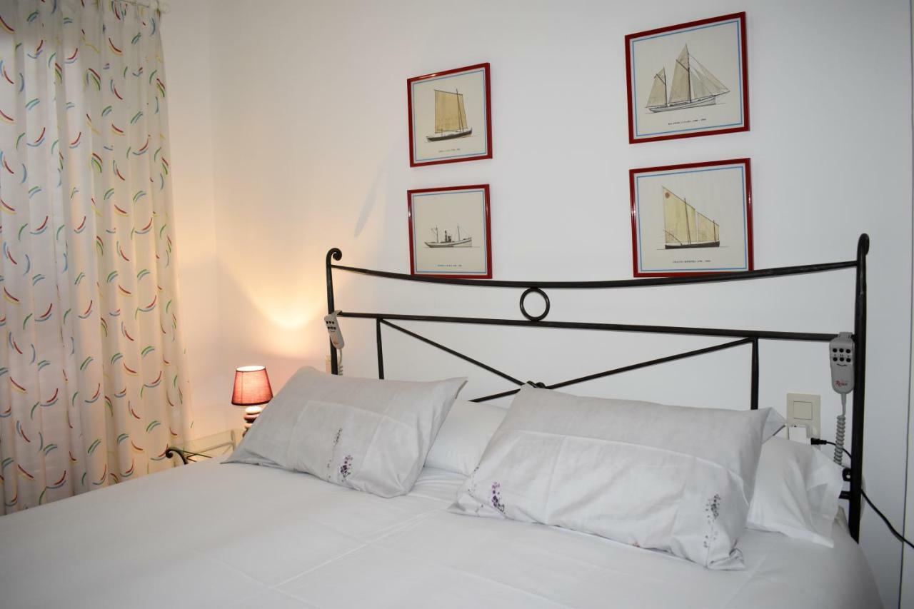Magnolia, Habitacion Matrimonial Con Bano Uso Privado, En Casa Compartida Apartment Palafrugell Bagian luar foto